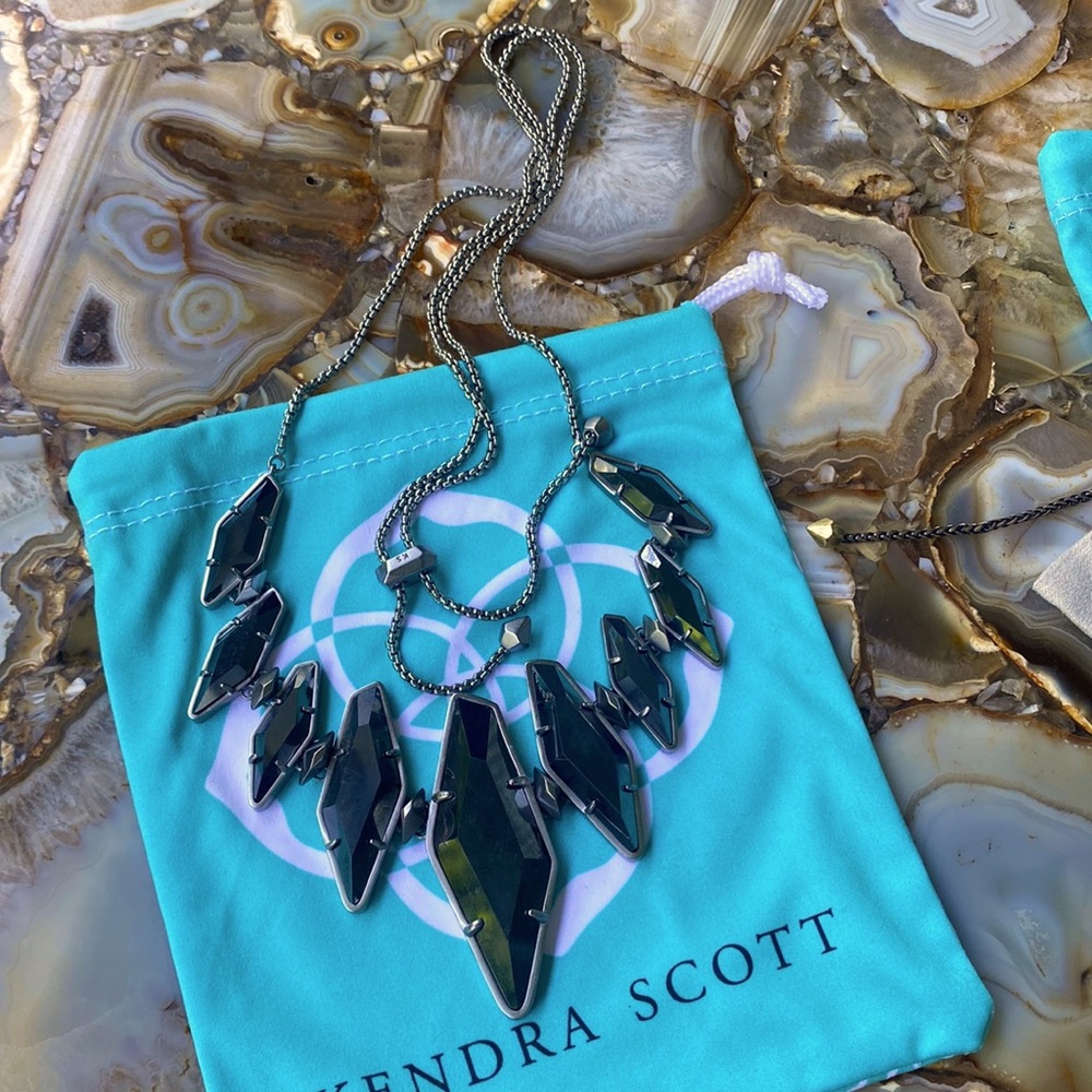 Kendra Scott Berenice Necklace in Hematite | Excellent Condition!